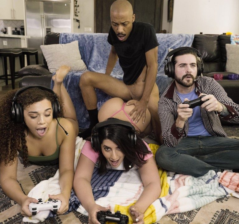 Willow Ryder, Sarah Arabic, Johnny Love, Dwayne Foxxx – Co-op Mode Fuck for Gamer Girls