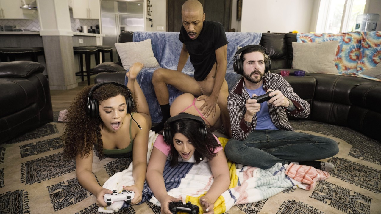 Willow Ryder, Sarah Arabic, Johnny Love, Dwayne Foxxx - Co-op Mode Fuck for Gamer Girls