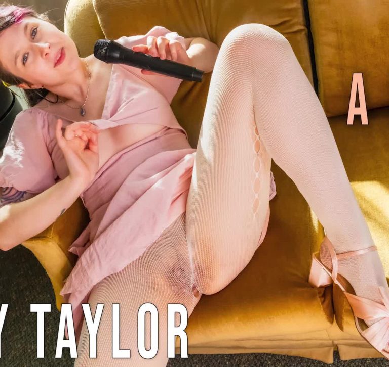 Lacey Taylor – Sing A Long