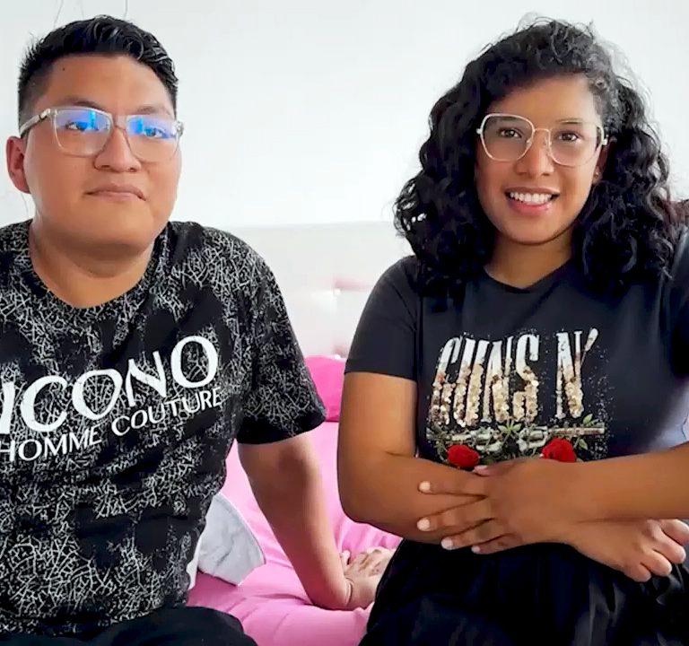 Andy, Alejandro – !Novios desde el instituto!