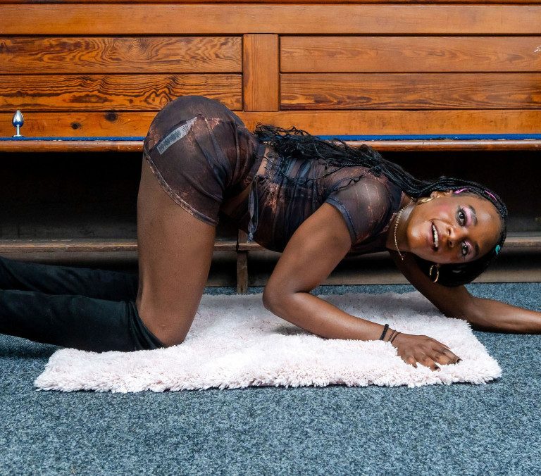 Coco Ebony – Debuting Coco Ebony